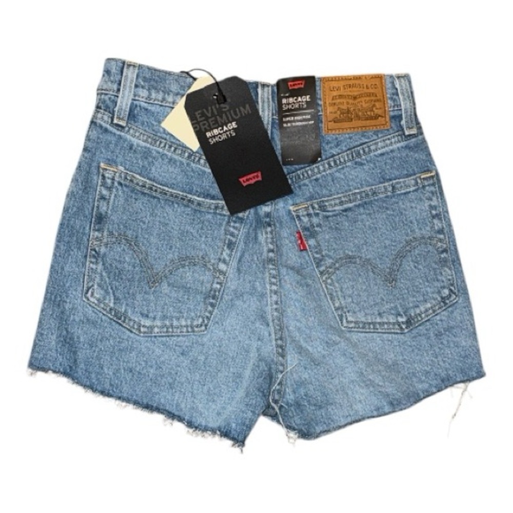 Levi’s Preium Ribcage shorts Super High Rise Slim Through Hip Size 25 NWT - Picture 3 of 3